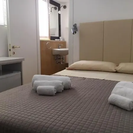 公寓 Borgo Antico 切萨雷奥港