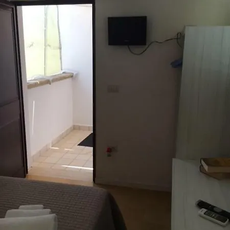 Borgo Antico * Порто-Чезарео